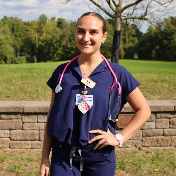 Meet your Posher, Juliana - Picture 1 of 1